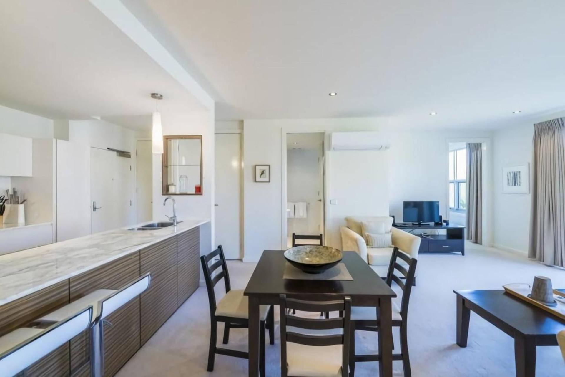 Trieste - Kingston Apartment Канберра Экстерьер фото